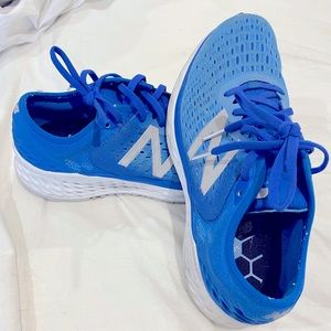 New Balance Fresh Foam 1080, bright blue size 8.5 Women’s